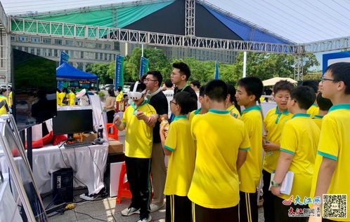 南昌航空大学无人机vr训练产品亮相2024年江西省科技活动周主场开幕式